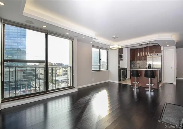 Homes for sale in White Plains, NY | 10 Cottage Pl #11E, White Plains, NY 10601 | MLS# 1012187