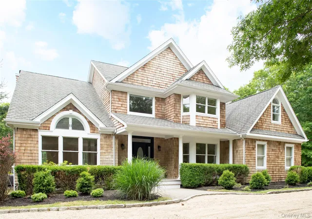 1st image of 1999 Deerfield Rd, Southampton, NY 11976 | MLS# 1012206