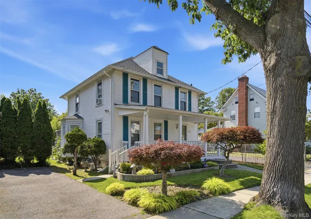 Homes for sale in North Hempstead, NY | 237 Fulton St, North Hempstead, NY 11590 | MLS# 1012210