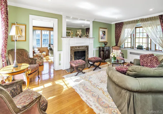 Photo 3 of Single family home for sale at 21 Bayview Ave, Great Neck, NY 11021 | MLS# 1012217 | Listing updated on 2026-06-13