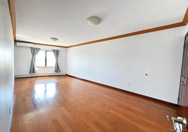4th image of 31-12 Union St, New York, NY 11354