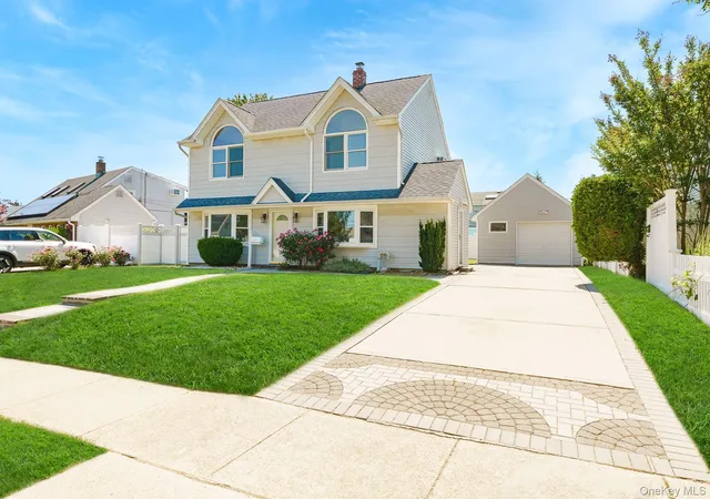 2nd image of 130 Coach Ln, Hempstead, NY 11756 | MLS# 1012237