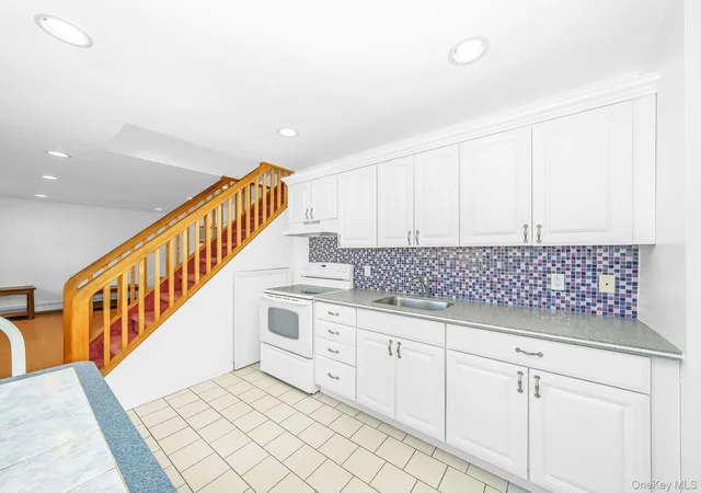 5th image of 130 Coach Ln, Hempstead, NY 11756 | MLS# 1012237