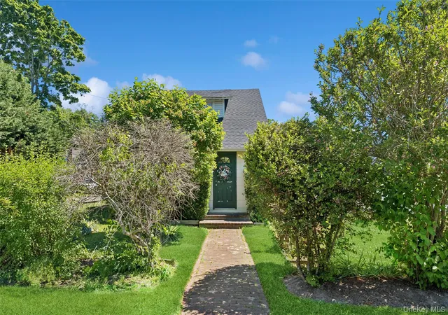 2nd image of 9 7th St, Riverhead, NY 11947 | MLS# 1012260