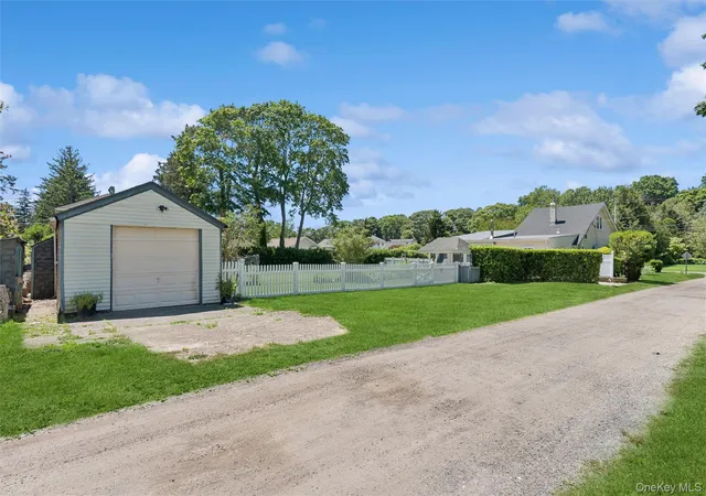 37th image of 9 7th St, Riverhead, NY 11947 | MLS# 1012260