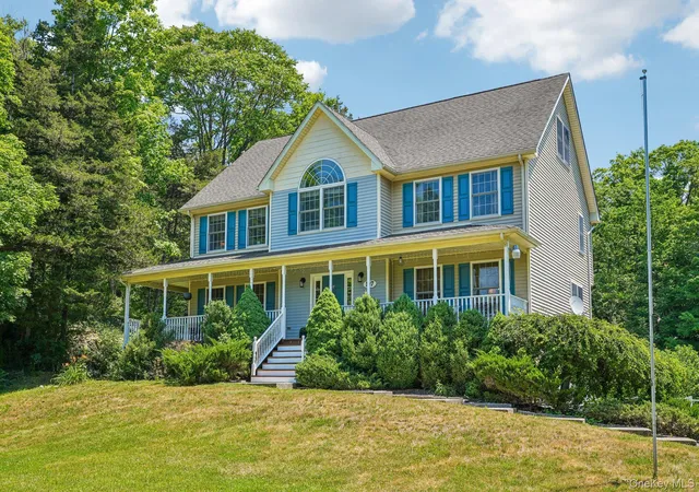 Photo 3 of Single family home for sale at 197 Oxford Rd, Chester, NY 10918 | MLS# 1012284 | Listing updated on 2026-08-23