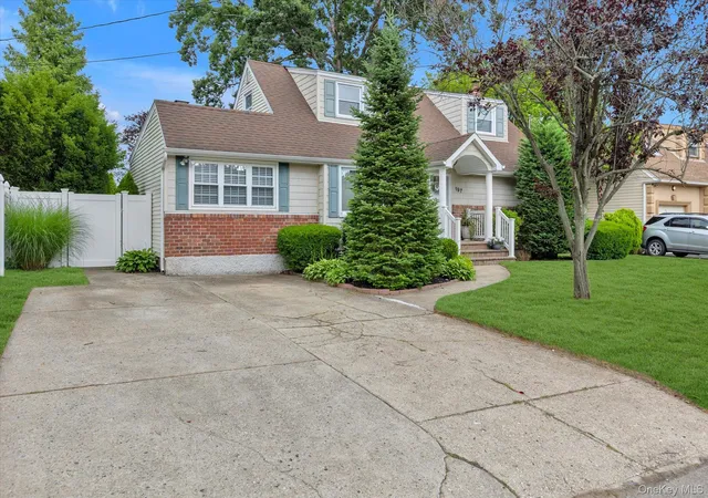 34th image of 197 Walker St, West Babylon, NY 11704 | MLS# 1012308