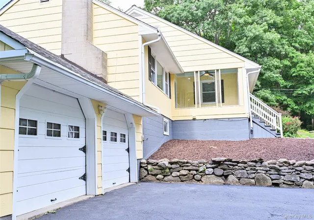 2nd image of 136 Foggintown Rd, Southeast, NY 10509 | MLS# 1012324