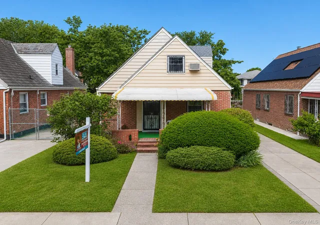 Photo 1 of Single family home for sale at 7618 172nd Street, New York, NY 11366 | MLS# 1012354 | Listing updated on 2026-08-02
