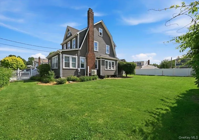 26th image of 11 Moeller St, Oyster Bay, NY 11801 | MLS# 1012376