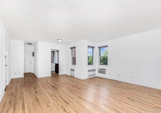 4th image of 611 Palmer, Yonkers, NY 12822
