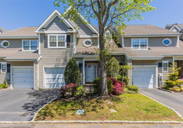 2nd image of 15 Scarborough Dr, Smithtown, NY 11787 | MLS# 1012386