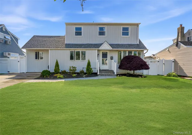 1st image of 316 Philadelphia Ave, Massapequa Park, NY 11762 | MLS# 1012389
