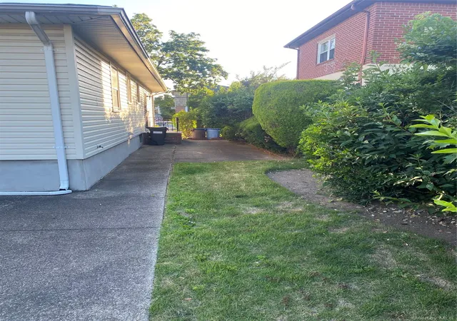 Photo 3 of Sale Pending at 14 21 137th Street, New York, NY 11356 | MLS# 1012390 | Listing updated on 2026-08-04