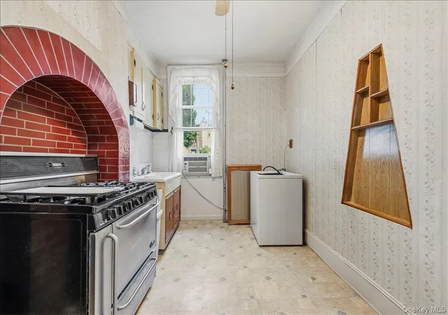 5th image of 1622 Norman St, Ridgewood, NY 11385 | MLS# 1012391