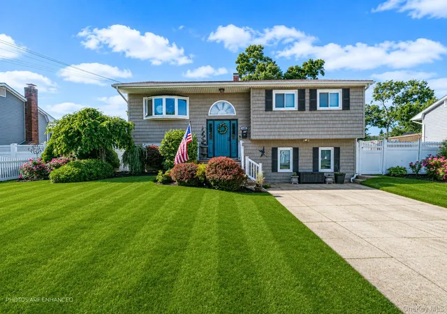 2nd image of 415 Elmwood St, Islip Terrace, NY 11752 | MLS# 1012396