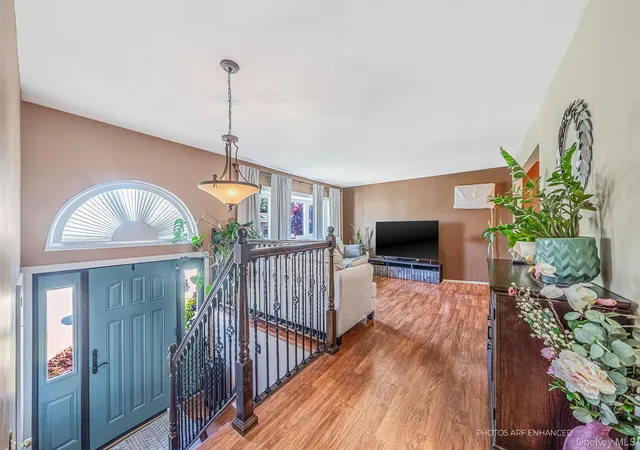 3rd image of 415 Elmwood St, Islip Terrace, NY 11752 | MLS# 1012396