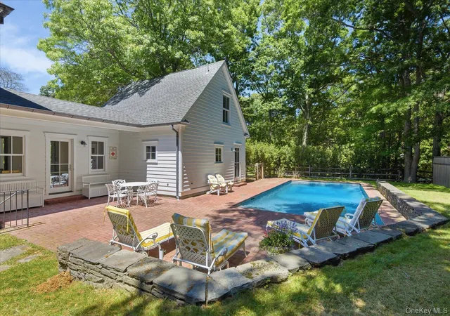 3rd image of 43 Gardiners Bay Dr, Shelter Island, NY 11964 | MLS# 1012419