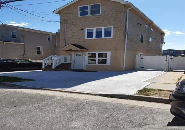 Homes for sale in Hempstead, NY | 254 Arthur St, Hempstead, NY 11520 | MLS# 1012420