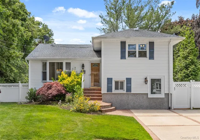 1st image of 80 N Pine St, Massapequa, NY 11758 | MLS# 1012424