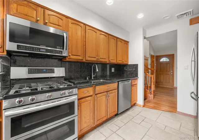 5th image of 80 N Pine St, Massapequa, NY 11758 | MLS# 1012424