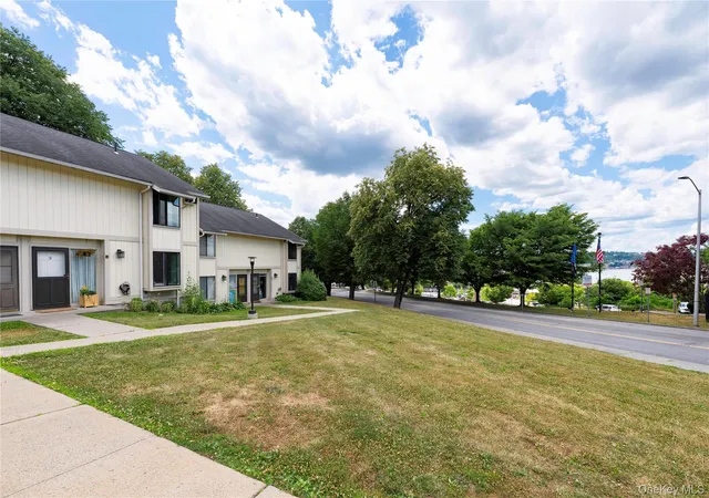 Homes for sale in Beacon, NY | 3 Hammond Plaza, Beacon, NY 12508 | Houzeo