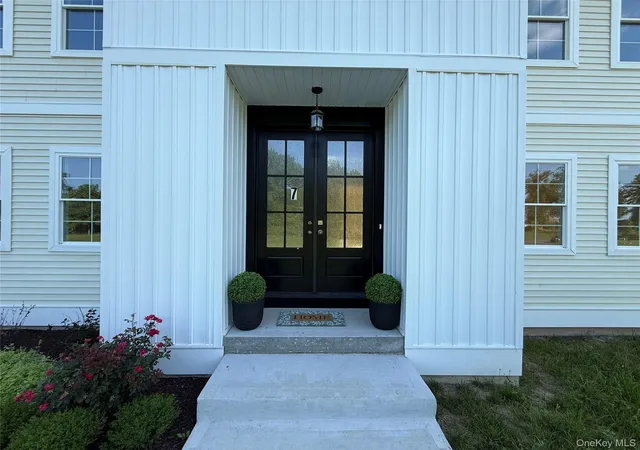 Photo 2 of Sale Pending at 7 Morrow Ct, Montgomery, NY 12586 | MLS# 1012439 | Listing updated on 2026-09-24