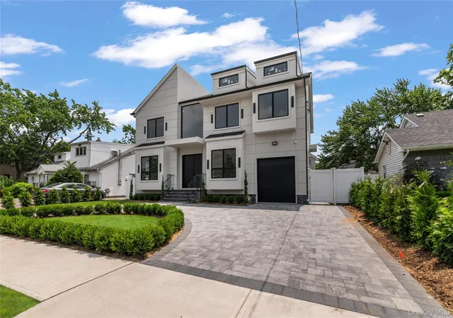 2nd image of 857 Glen Dr, Hempstead, NY 11598 | MLS# 1012442