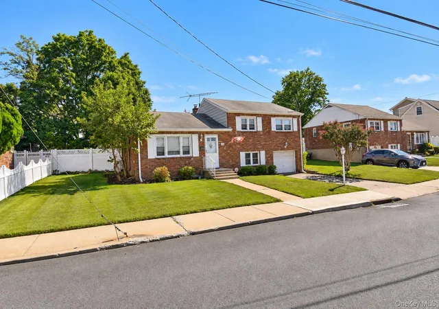 Photo 1 of Single family home for sale at 145 Arthur Ave, Floral Park, NY 11001 | MLS# 1012451 | Listing updated on 2026-09-23