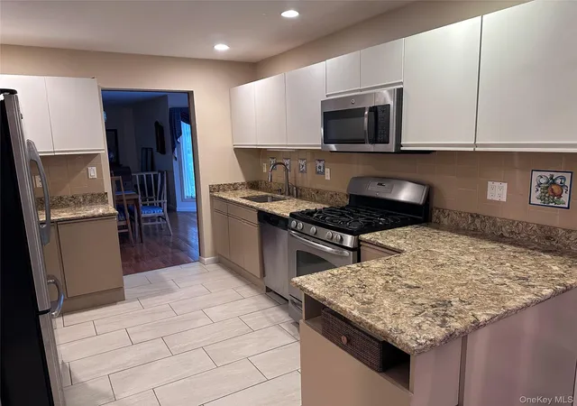 Homes for sale in Ossining, NY | 70 Spring Pond Dr, Ossining, NY 10562 | MLS# 1012453