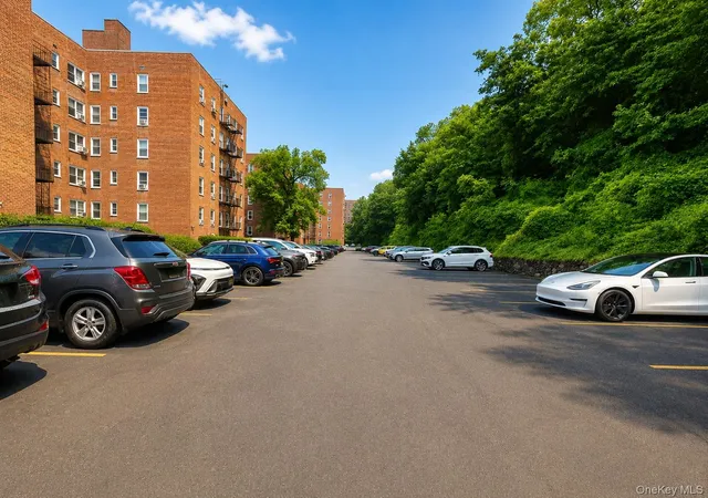 Homes for sale in Yonkers, NY | 765 Bronx River Rd #6G, Yonkers, NY 10708 | MLS# 1012457