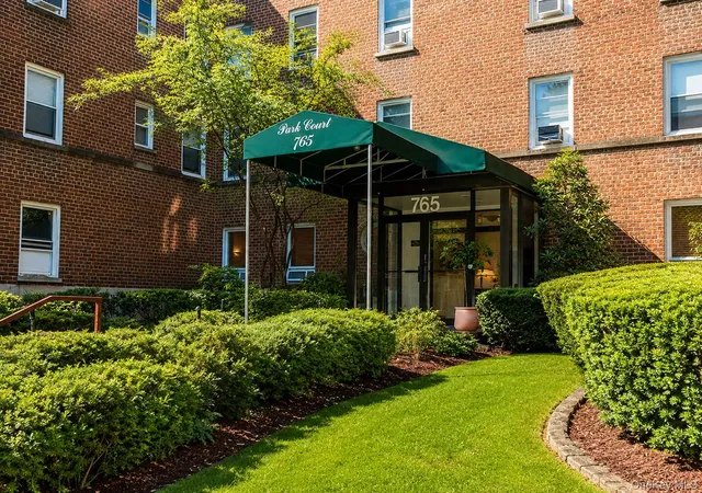 Homes for sale in Yonkers, NY | 765 Bronx River Rd #6G, Yonkers, NY 10708 | MLS# 1012457
