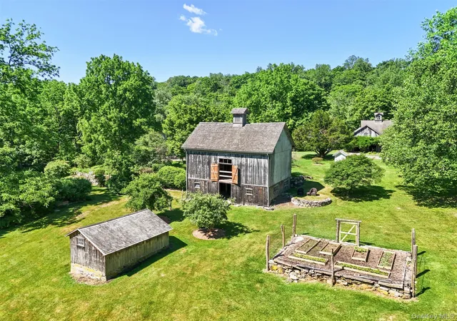4th image of 121 Post Office Rd, Lewisboro, NY 10590 | MLS# 1012484