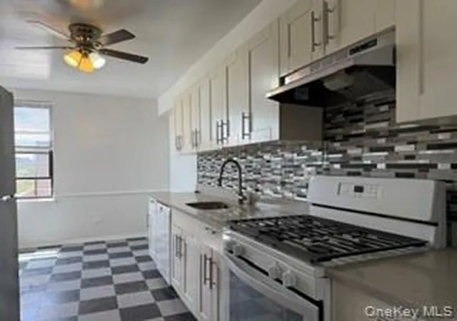 Listing Photo 2 - Condo for sale in building located at 108-49 63Rd Ave, New York, NY 11375 - Unit #6E