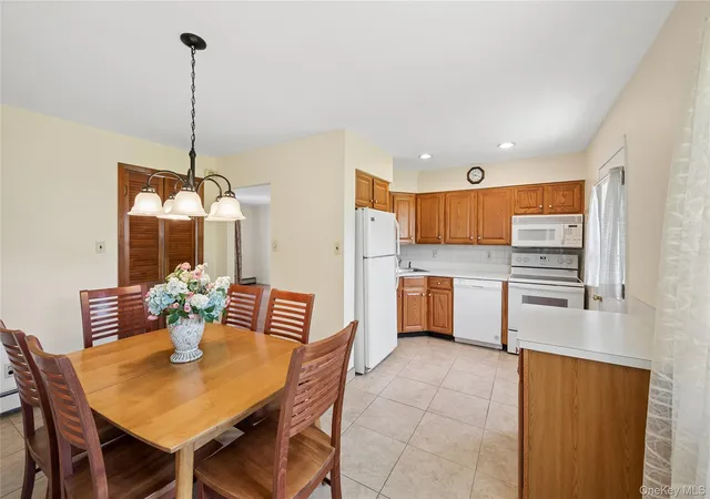 3rd image of 7 Blanche St, Oyster Bay, NY 11803 | MLS# 1012496