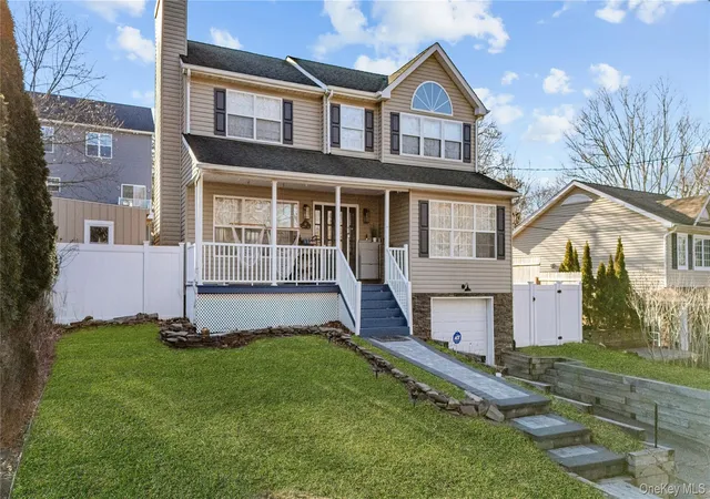2nd image of 62 Sunburst Dr, Brookhaven, NY 11778 | MLS# 1012498