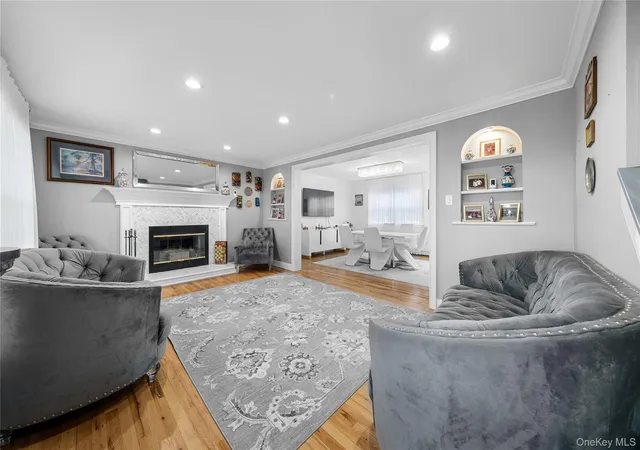 4th image of 62 Sunburst Dr, Brookhaven, NY 11778 | MLS# 1012498