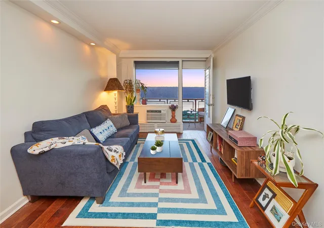 3rd image of 5700 Arlington Ave #19M, Bronx, NY 10471 | MLS# 1012513