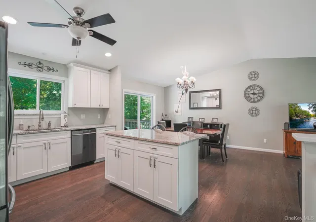 2nd image of 17 Regent Dr, Hopewell Junction, NY 12533 | MLS# 1012524