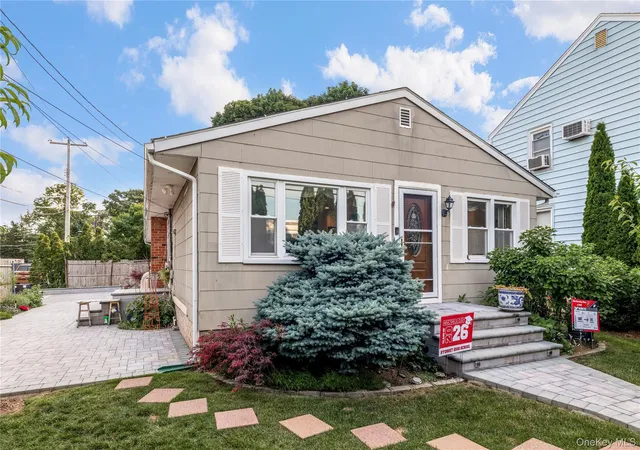2nd image of 36 Richmond St, Syosset, NY 11791 | MLS# 1012561