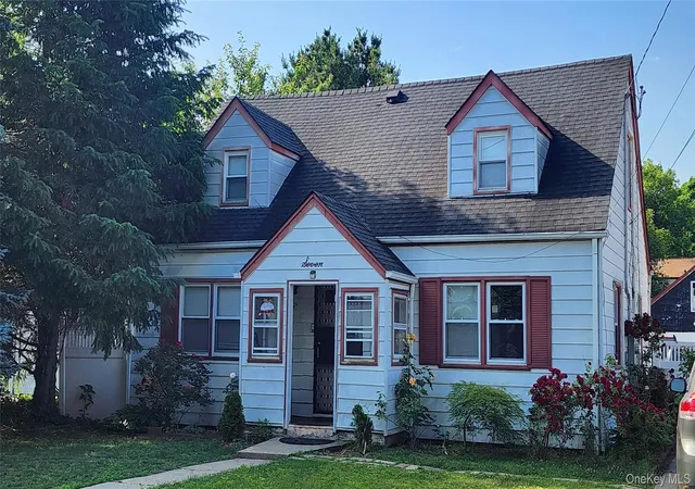 1st image of 7 Walters Ave, Syosset, NY 11791 | MLS# 1012570