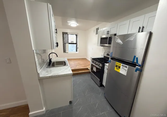 Listing Photo 5 - Condo for sale in building located at 104 Highland Ave, Yonkers, NY 10701 - Unit #26-D