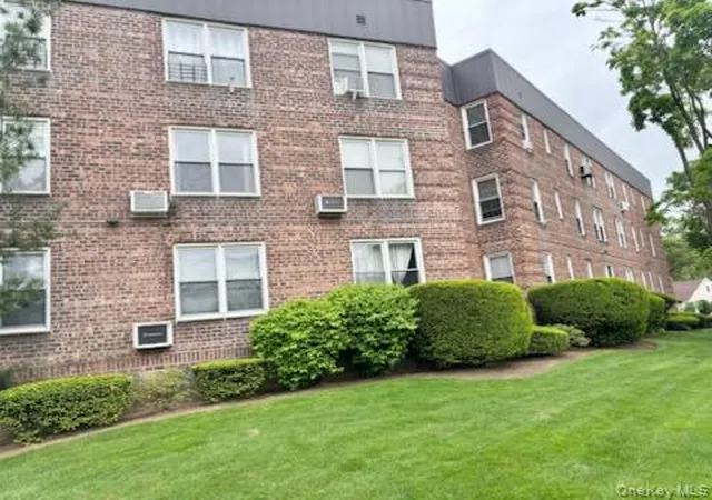 Homes for sale in Hempstead, NY | 530 Dubois Ave # 2C, Hempstead, NY 11581 | MLS# 1012579