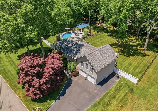 2nd image of 6 Biret Dr, Airmont, NY 10952 | MLS# 1012603