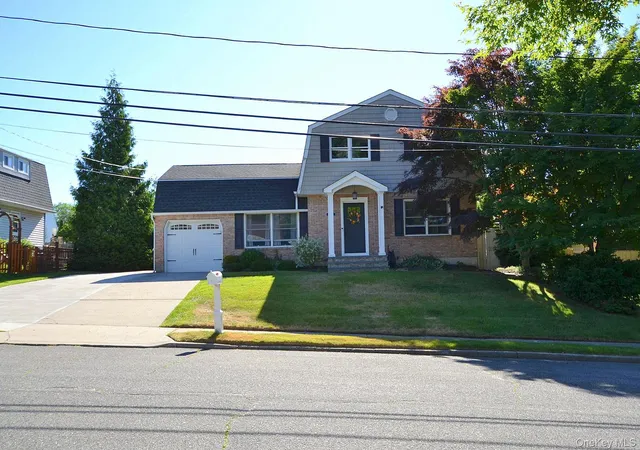 2nd image of 17 Wade Dr, Lake Grove, NY 11755 | MLS# 1012618