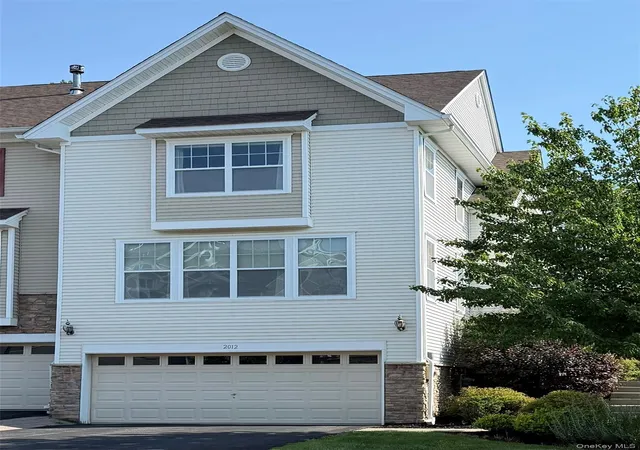 Homes for sale in New Windsor, NY | 2012 Hawthorne Wy, New Windsor, NY 12553 | MLS# 1012624