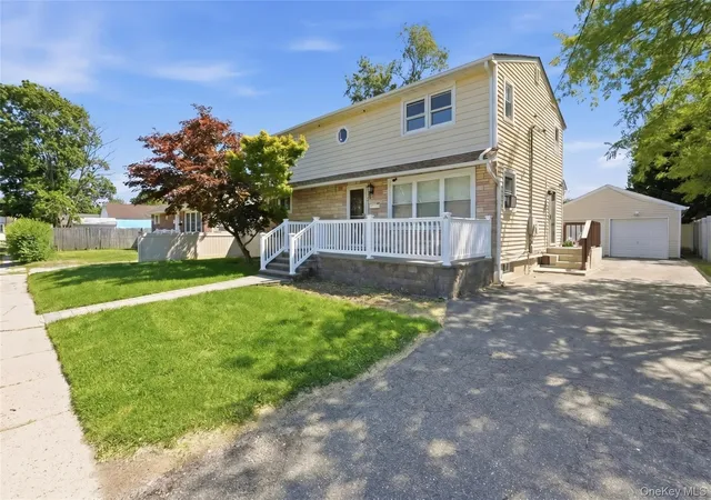 2nd image of 7 Penndale Dr, Amityville, NY 11701 | MLS# 1012641