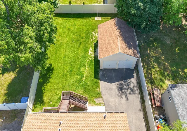 5th image of 7 Penndale Dr, Amityville, NY 11701 | MLS# 1012641