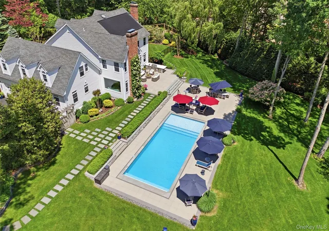 3rd image of 77 Mud Rd, Brookhaven, NY 11733 | MLS# 1012651