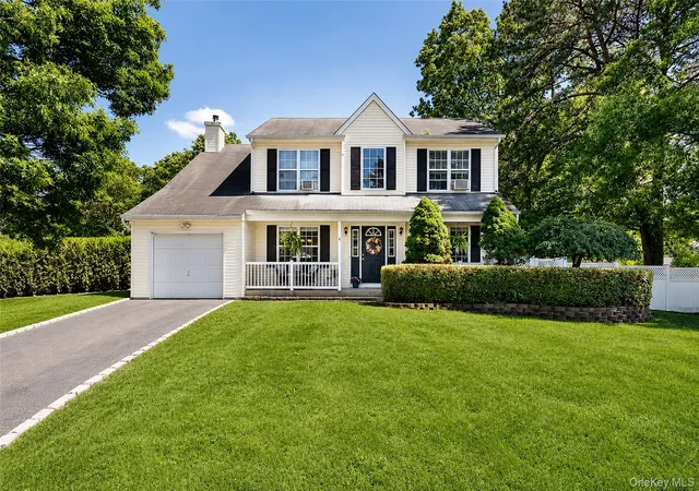 Homes for sale in Brookhaven, NY | 4 Redbud Ct, Brookhaven, NY 11953 | MLS# 1012656